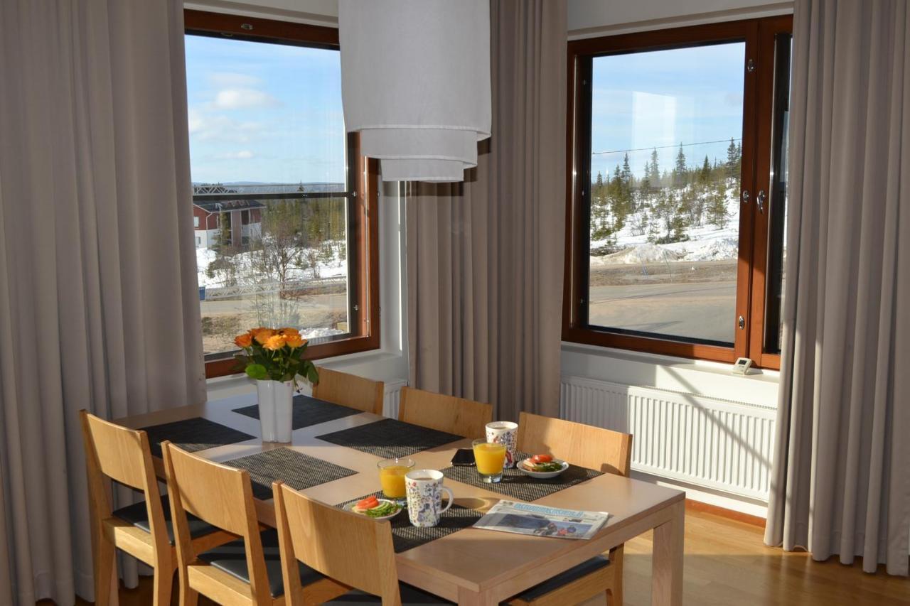 Yllaes Chalets A9206 Talvikaudelle 25-26 Hinta Sisaeltaeae 2Kpl Hissilippuja! Yllasjarvi Exterior photo